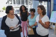 Accueil de l'élue par madame Boutel, principale adjointe du collège de Bras Panon, madame Valmy et madame Vialo du Point Info Santé